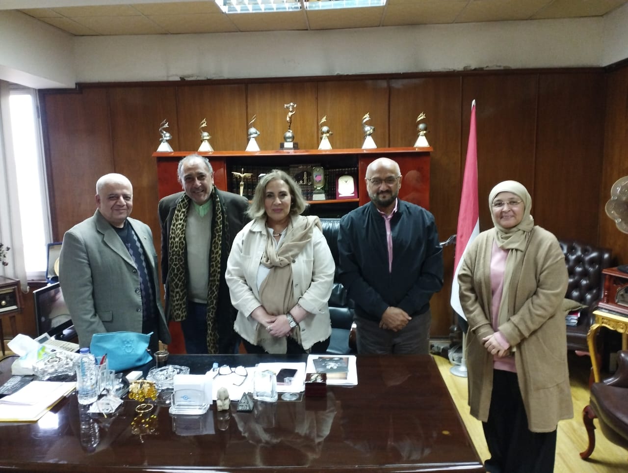 رئيس مجلس إدارة صوت القاهرة يبحث إنتاج المحتوى الرقمي خلال لقاء بمقر الشركة